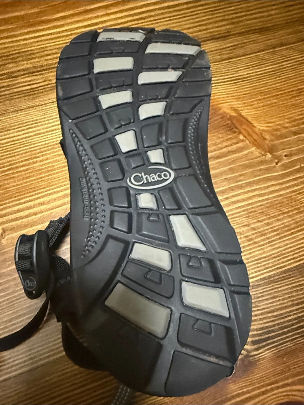 Chaco’s Boy’s Black Outdoor Sandal size 6